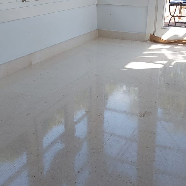 Limpiatodo Marbella - Limpiezas del hogar a domicilio habitación limpia